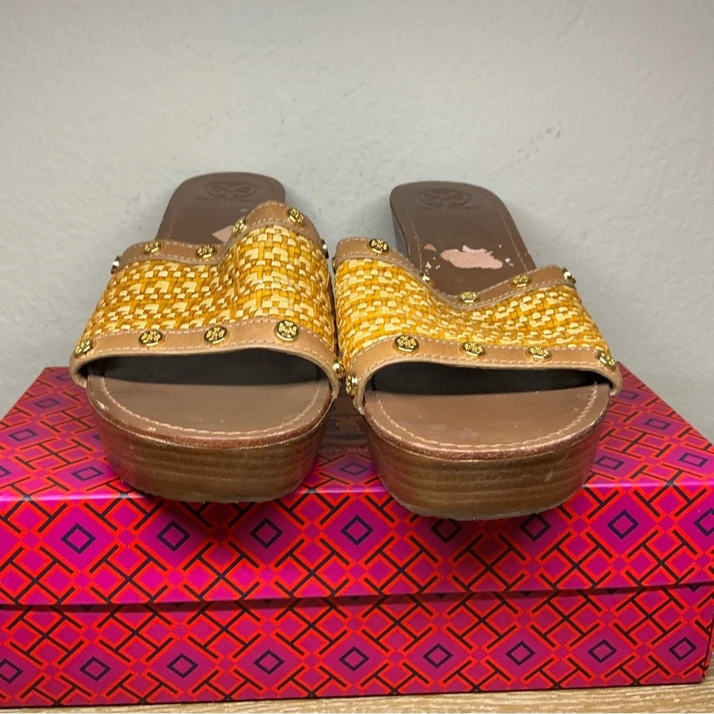 Tory Burch Straw and Leather Wedge Sandal Size 10.5